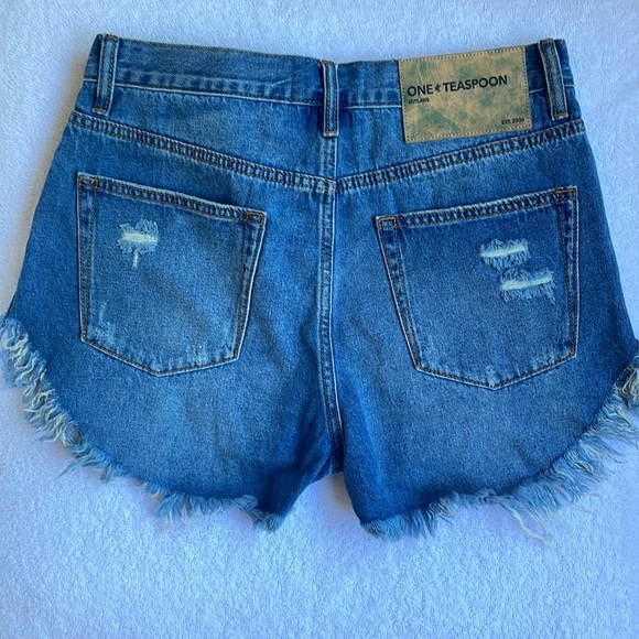 One Teaspoon - BAY BLUE OUTLAWS MID LENGTH DENIM SHORTS NWT - Picture 2 of 9